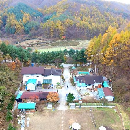 Pinearoma Pension Hongcheon Exterior foto